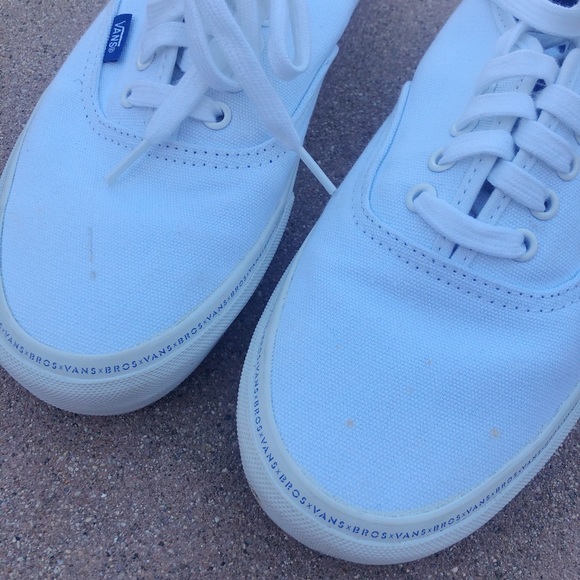 white vans rainbow sole